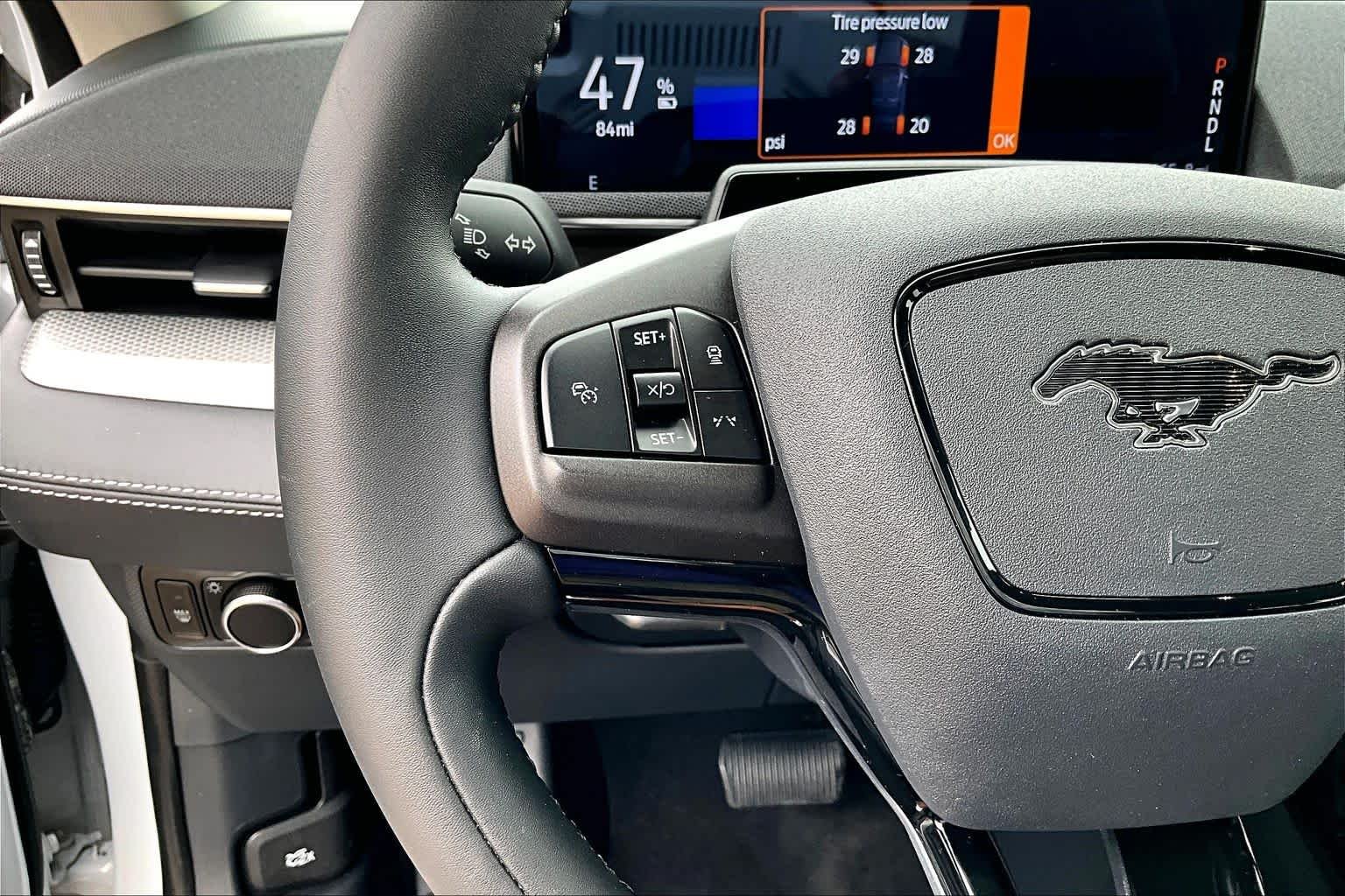 Used 2023 Space White Metallic Ford Select image 23