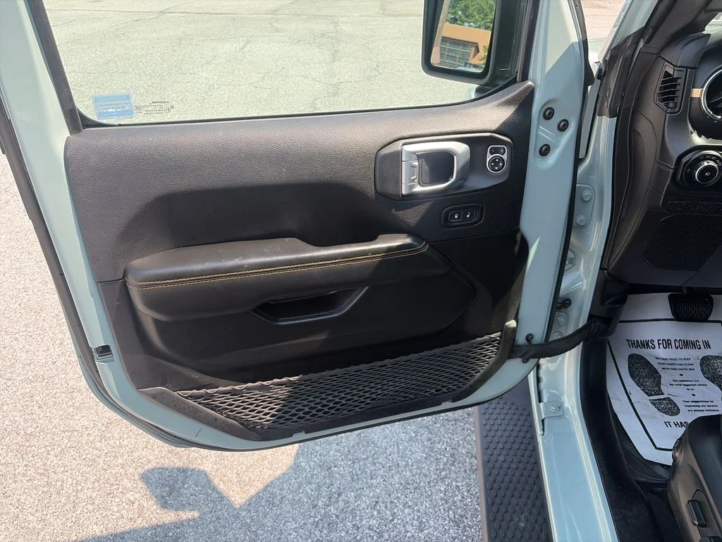 Used 2024 Gray Jeep Sahara image 11