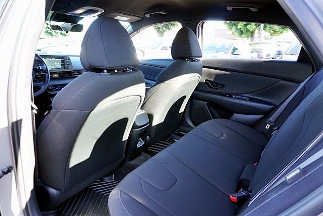 Used 2025 Gray Hyundai SEL Sport image 14