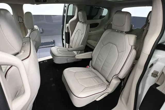 2020 Chrysler Pacifica Limited - Photo 38