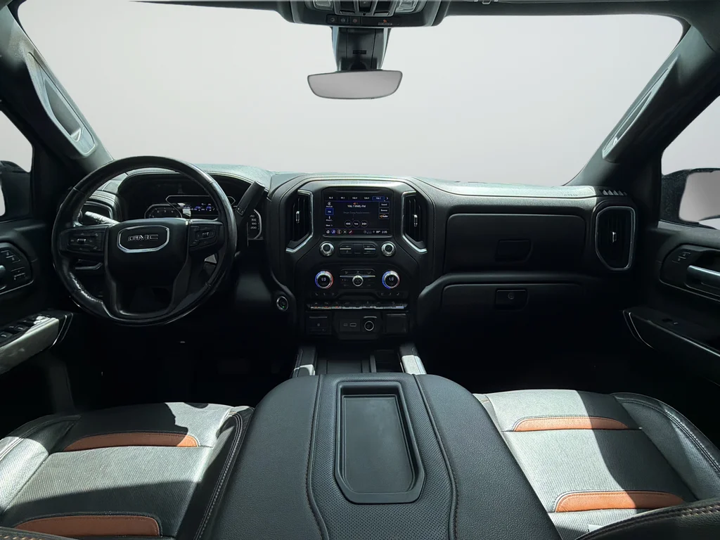 Used 2021 White GMC AT4 image 9
