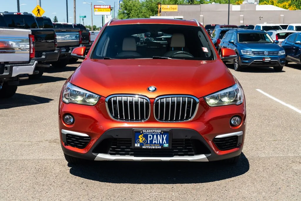 Used 2018 Orange BMW xDrive28i image 2