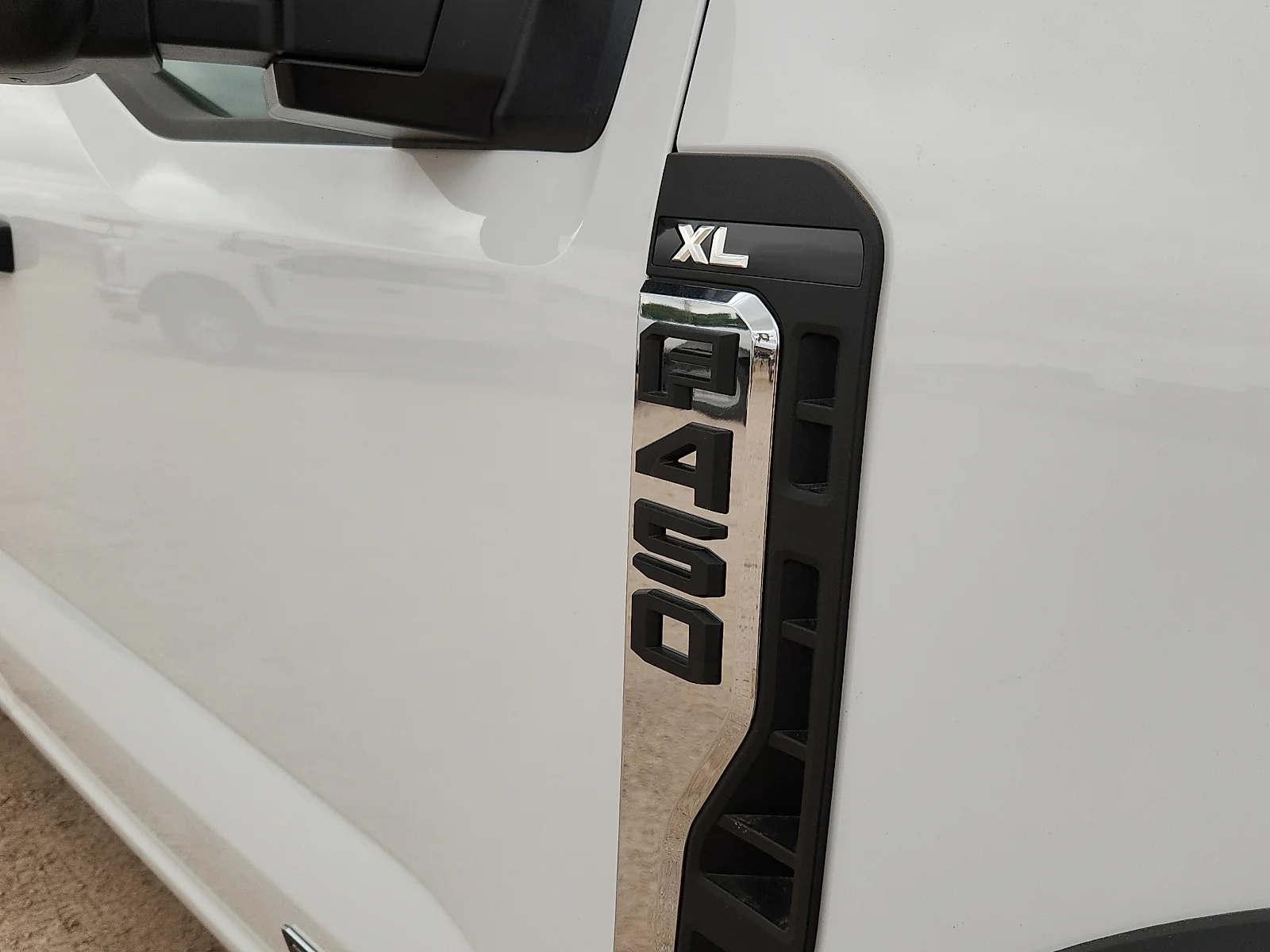 New 2026 Oxford White Ford F-450® XL image 10