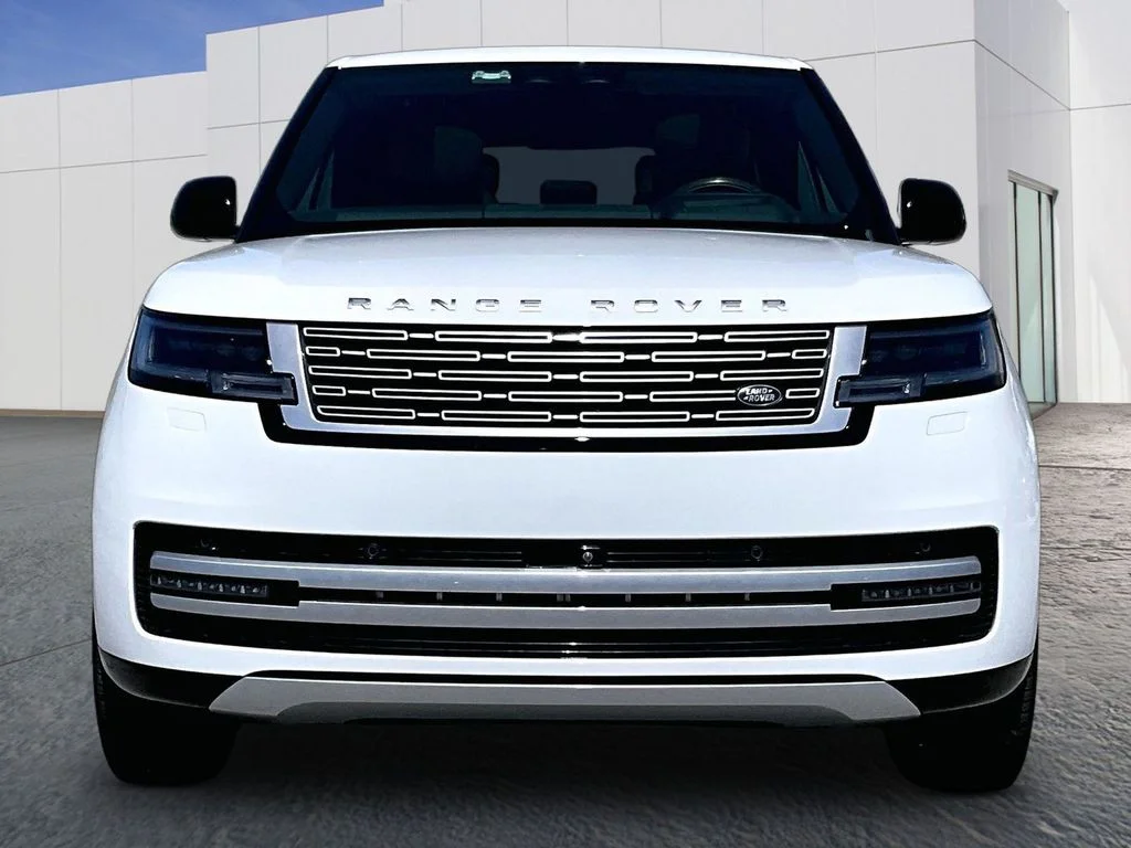 Used 2025 White Land Rover Autobiography image 10