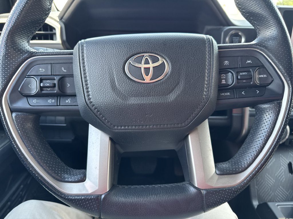 Used 2025 White Toyota SR5 image 18