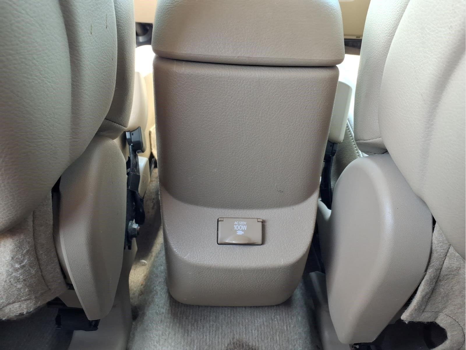Used 2010 Blizzard Pearl Toyota Limited image 11