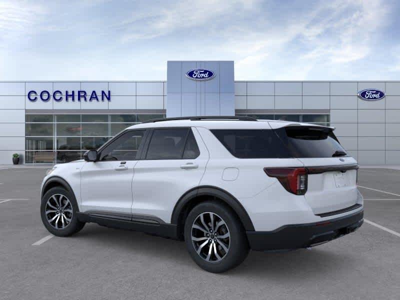 New 2026 Space White Metallic Ford ST-Line image 4