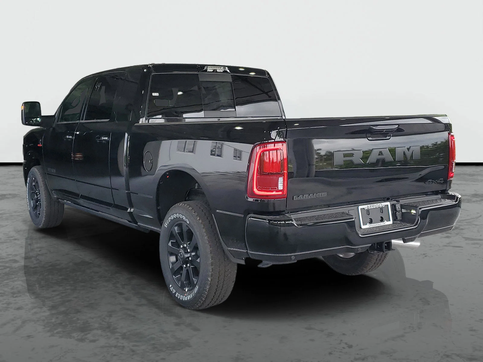 New 2026 Diamond Black Crystal Pearl-Coat Exterior Paint RAM Laramie image 2