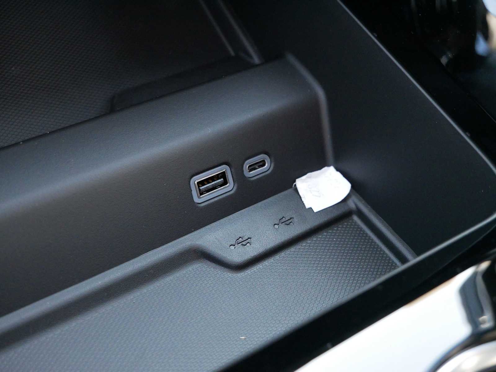 2026 Chevrolet Suburban Premier - Photo 21