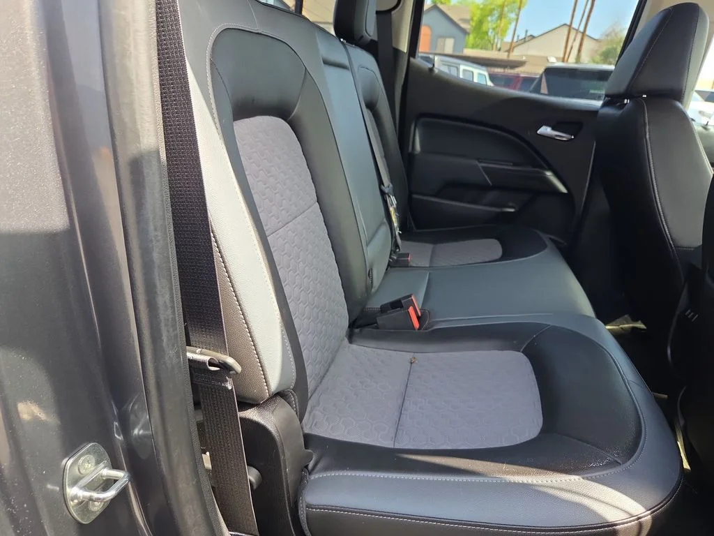 Used 2016 Gray Chevrolet Z71 image 24