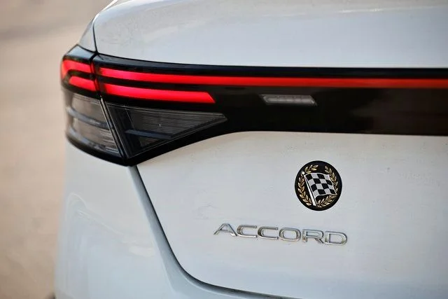 New 2026 Platinum White Pearl Honda SE image 12