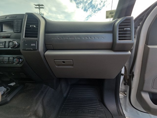 Used 2019 Oxford White Ford XL image 18