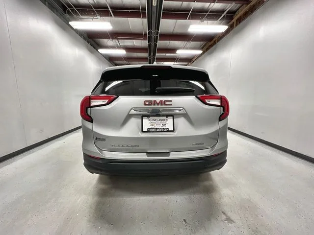 2022 GMC Terrain SLE - Photo 7