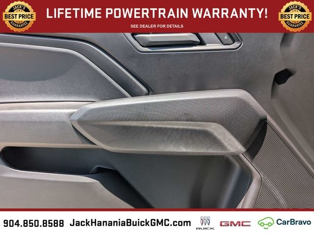 Used 2025 White Chevrolet Trail Boss image 27