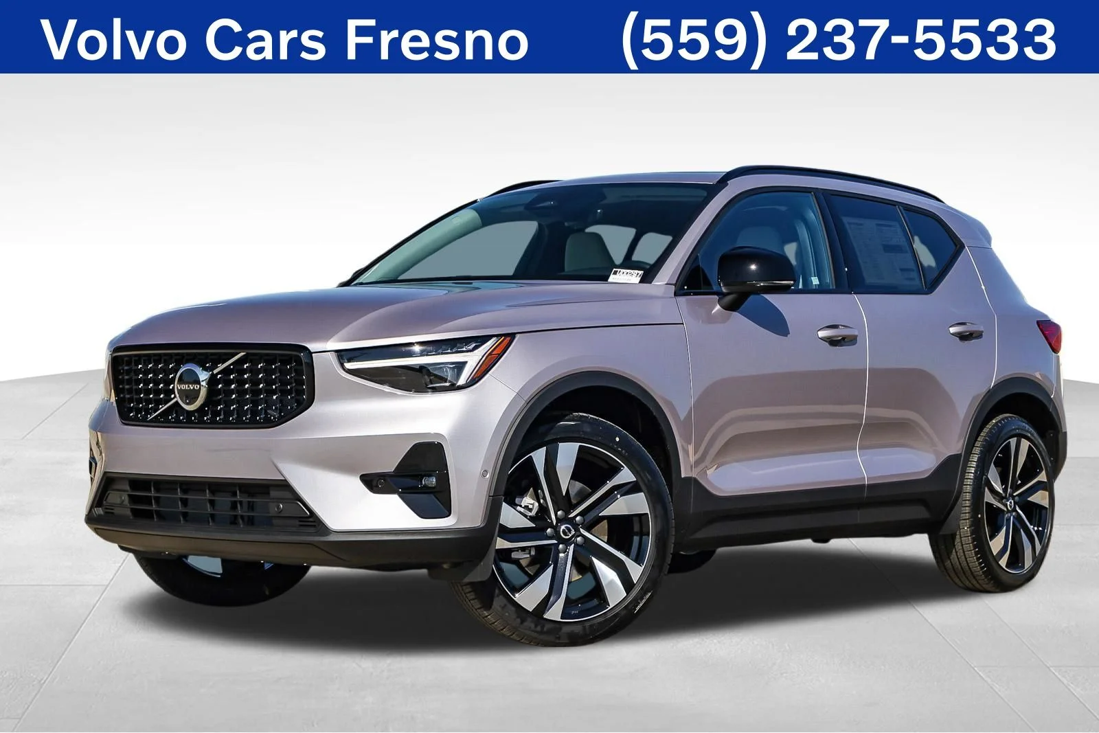 2026 Volvo XC40 B5 Plus Dark AWD's photo