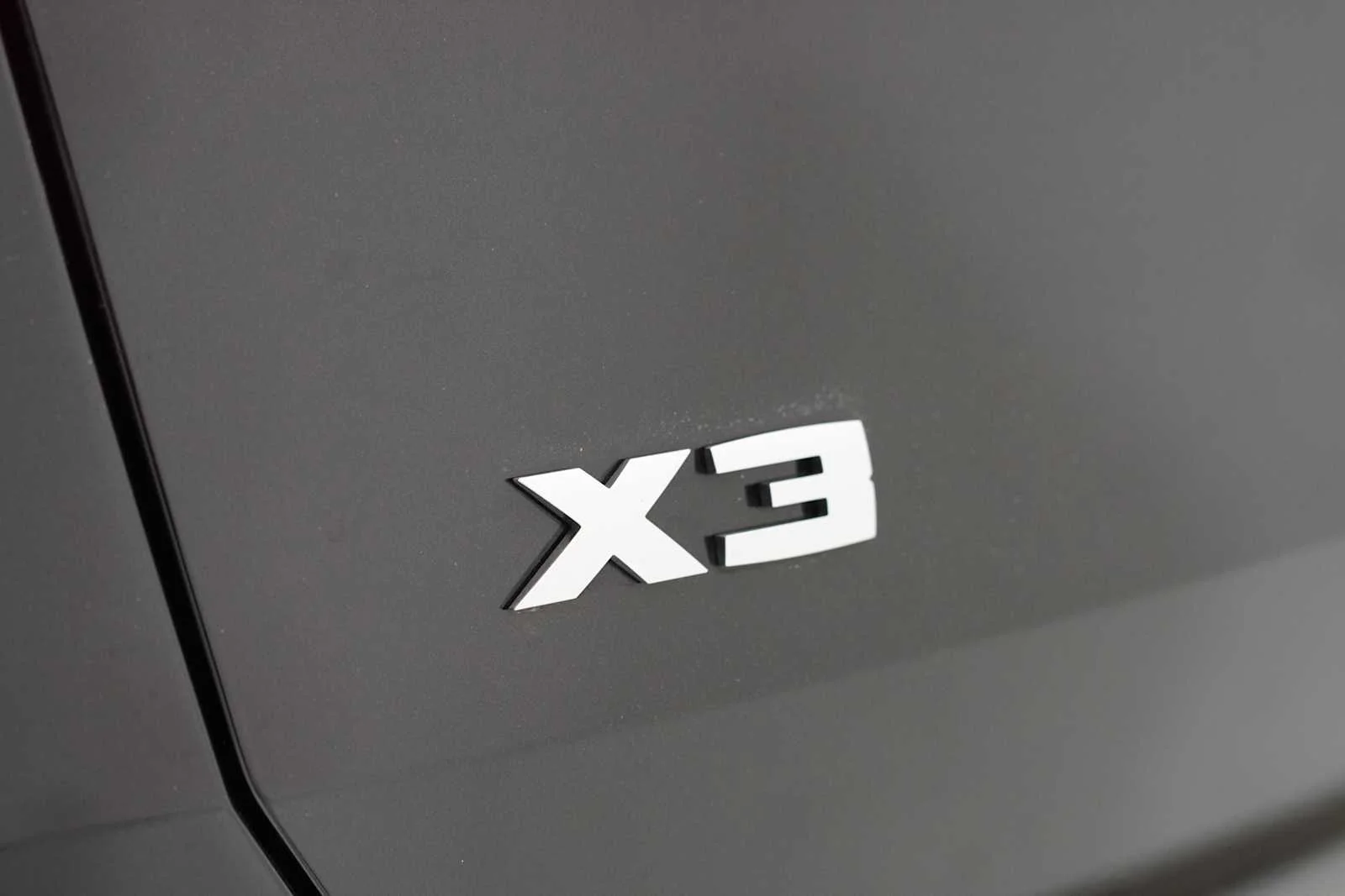 Used 2026 Black Sapphire Metallic BMW M50 xDrive image 9