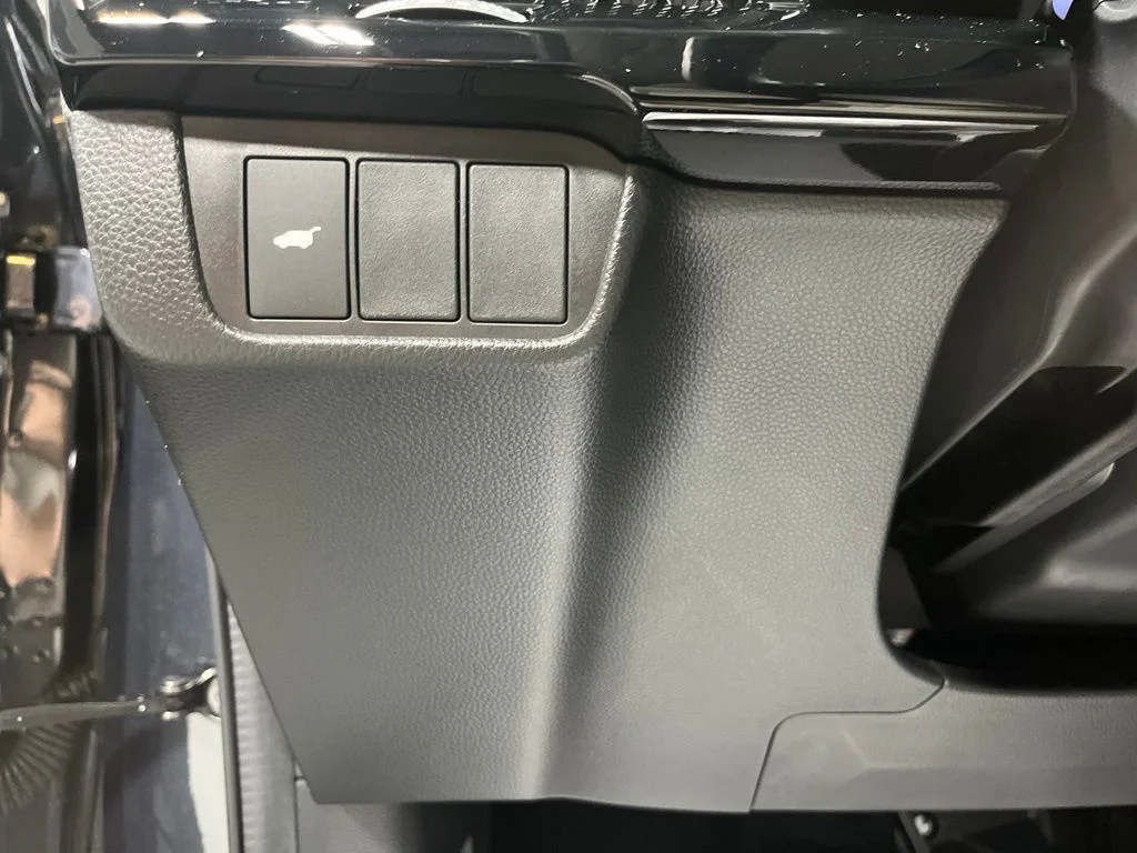 Used 2026 Meteorite Gray Metallic Honda EX-L image 13