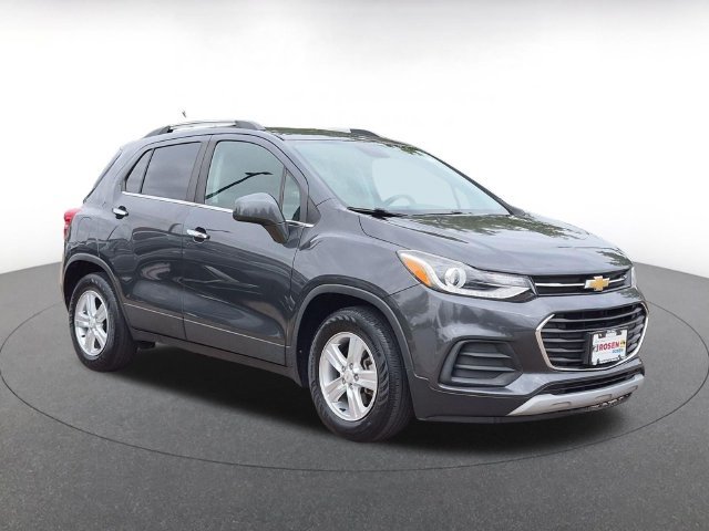 Used 2018 Gray Chevrolet LT image 1