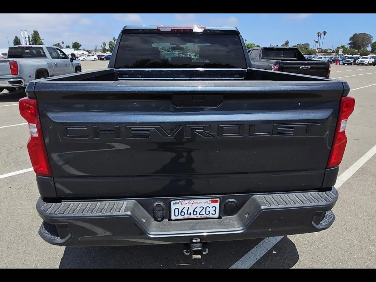 Used 2021 SHADOW GRAY METALLIC Chevrolet Custom image 12