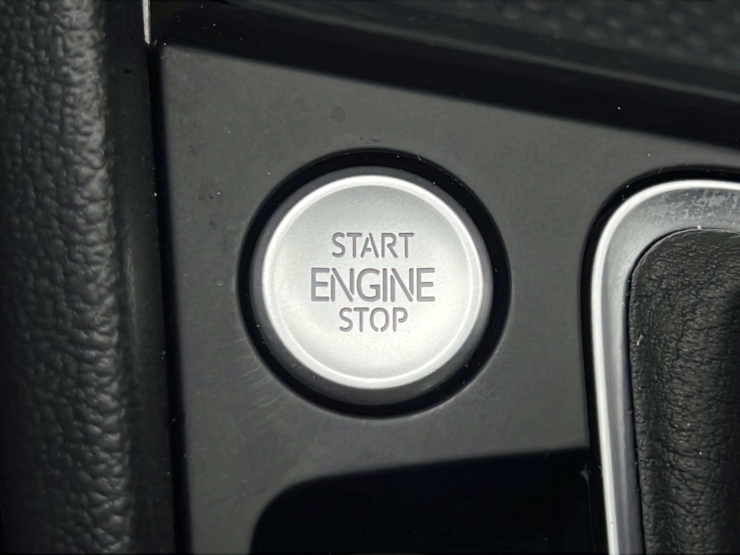 Used 2025 Monterey Blue Volkswagen SEL image 25