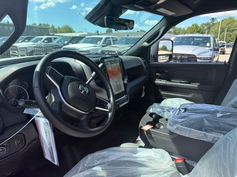 New 2026 Bright White Clearcoat RAM Tradesman image 9