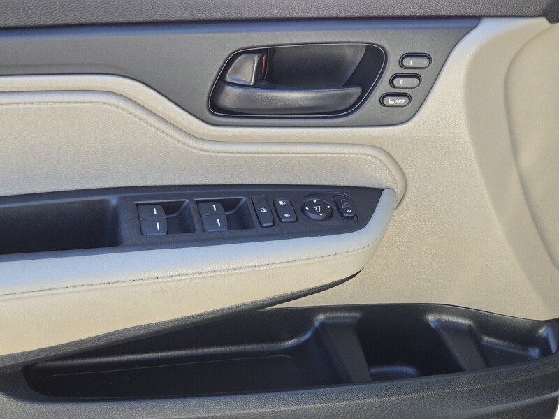 Used 2022  Honda EX-L image 19