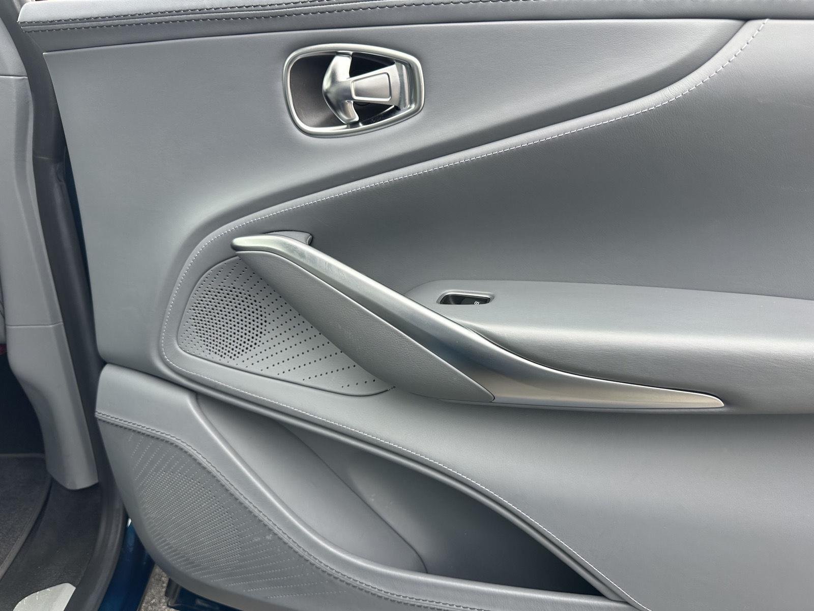 Used 2021 Ocellus Teal Aston Martin Base image 18