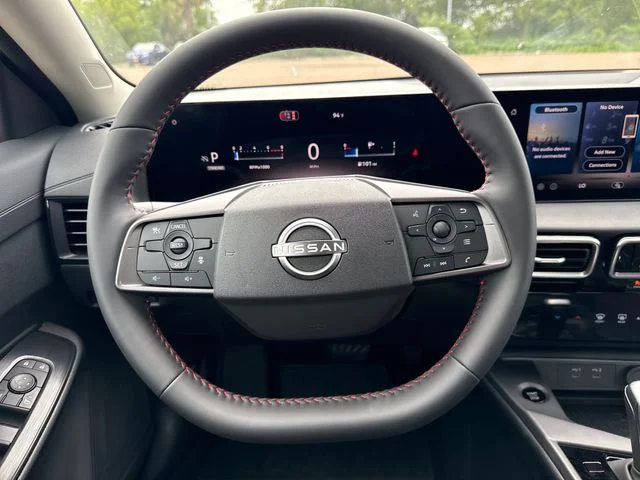 New 2026 Atlantic Gray Metallic / Super Black Two-tone Nissan SR image 14