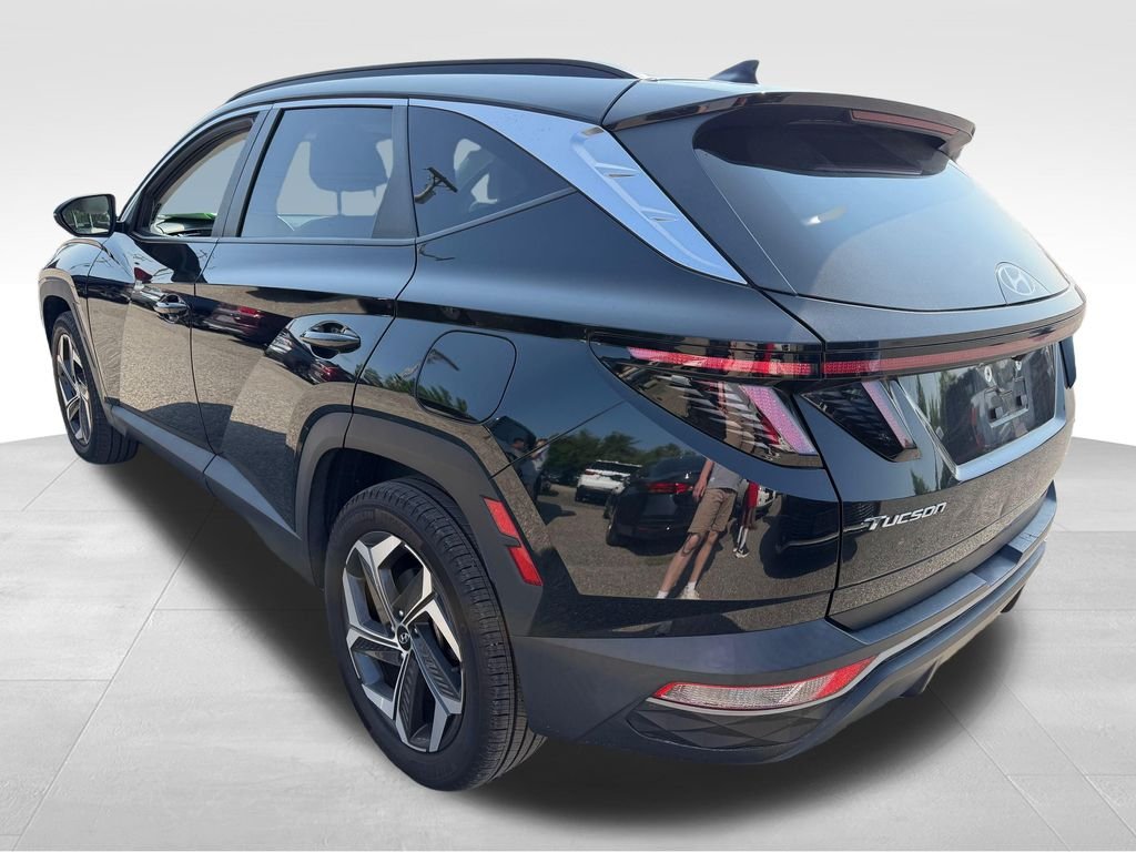 Certified Used 2024 Black Hyundai SEL image 3