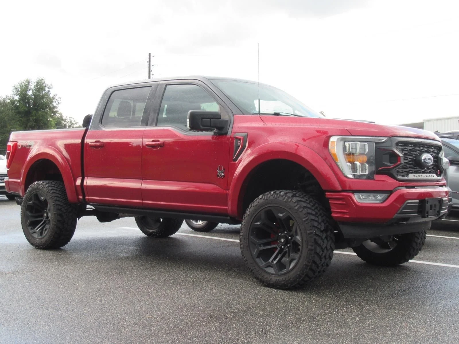 Used 2021 Red Ford XLT image 1