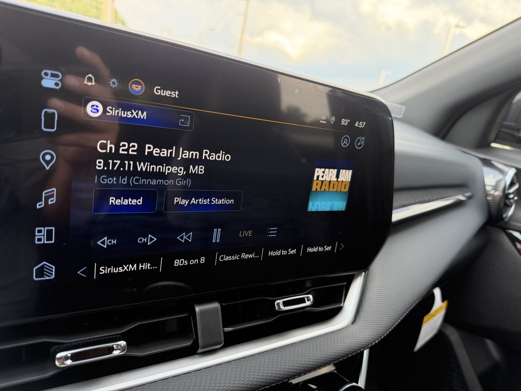 New 2027 Mosaic Black Metallic Chevrolet LT image 33