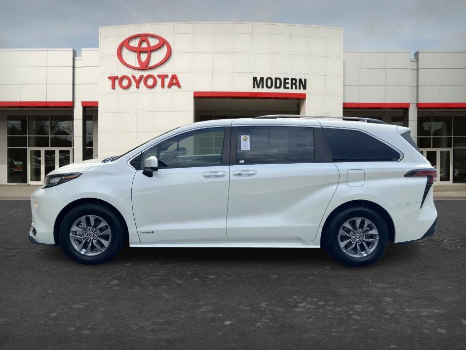 Used 2021 Blizzard Pearl Toyota XLE image 8