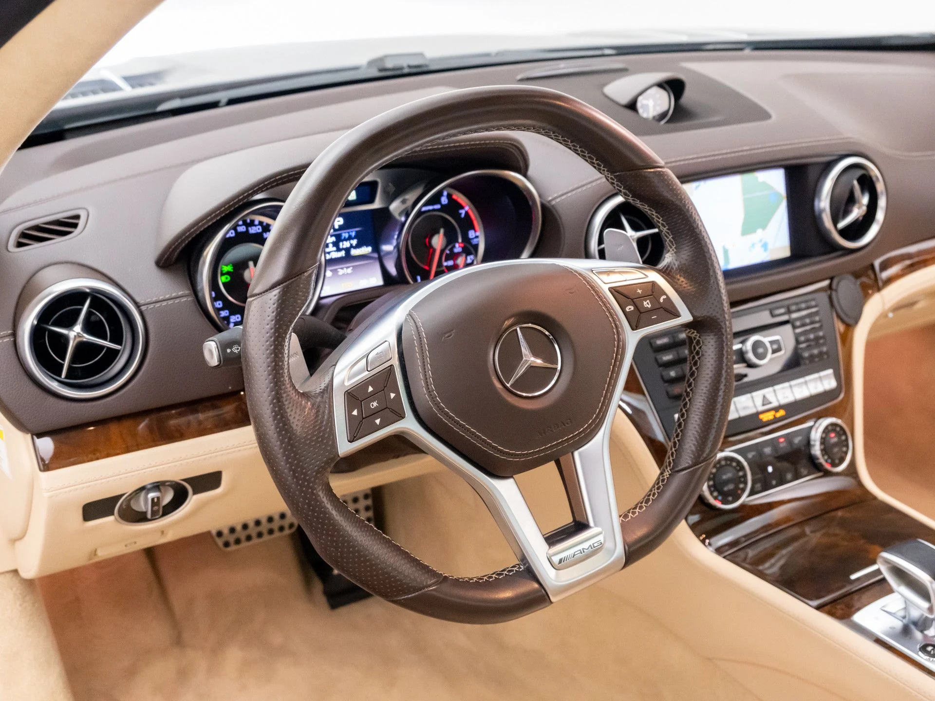 Used 2013  Mercedes-Benz SL 63 AMG® image 11