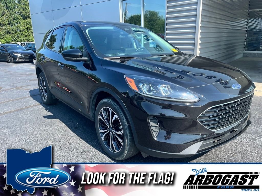 Used 2022 Agate Black Metallic Ford SE image 1