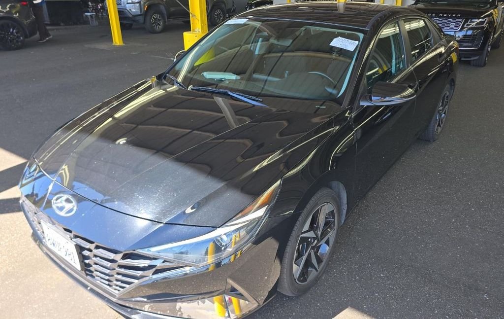 2021 Hyundai Elantra 2.0 SEL IVT's photo