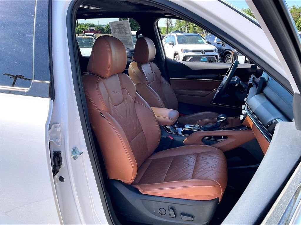 Used 2024 Glacial White Pearl Kia SX-Prestige X-Line image 10