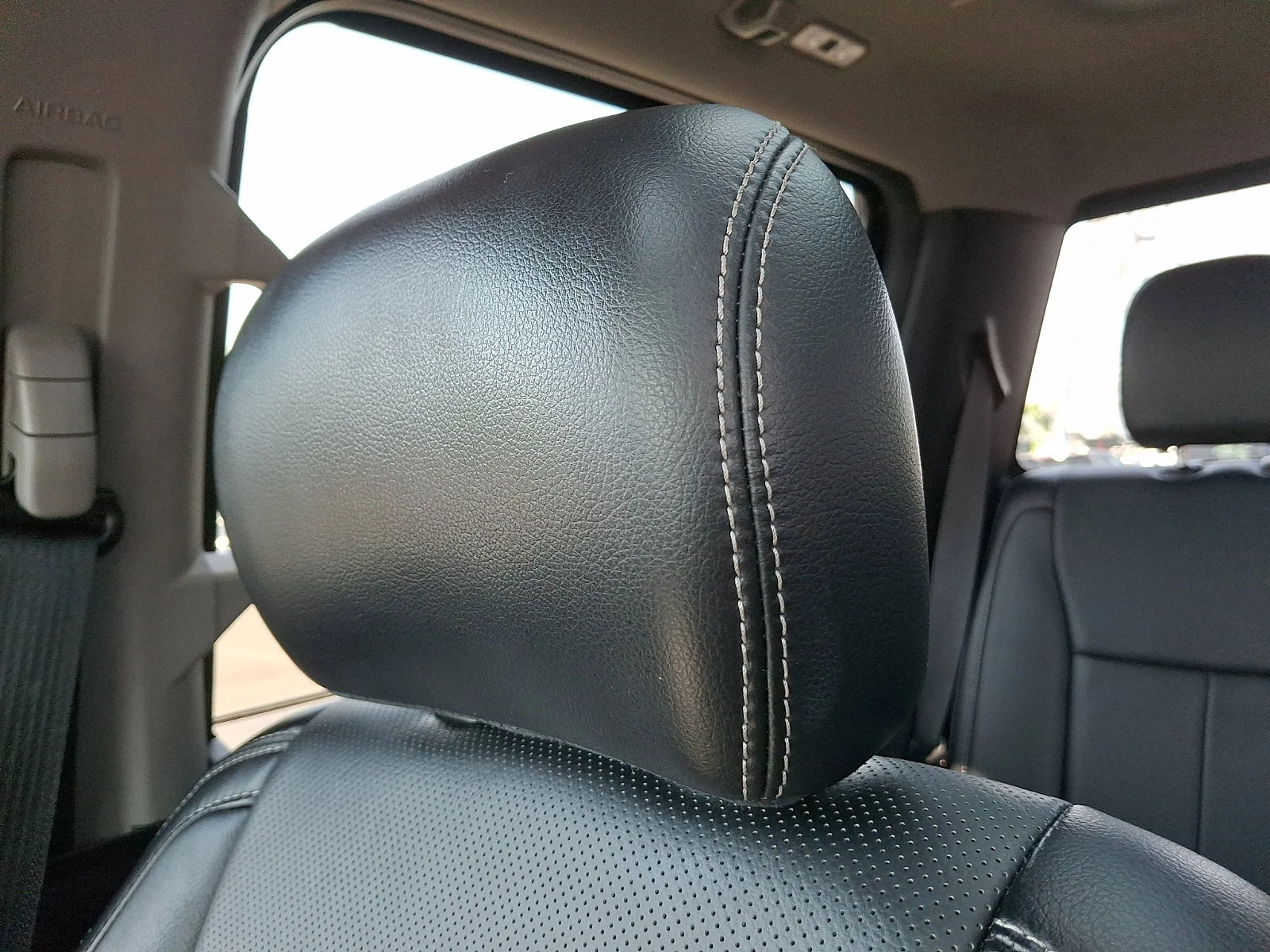 Used 2018 Shadow Black   G1 Ford LARIAT image 17