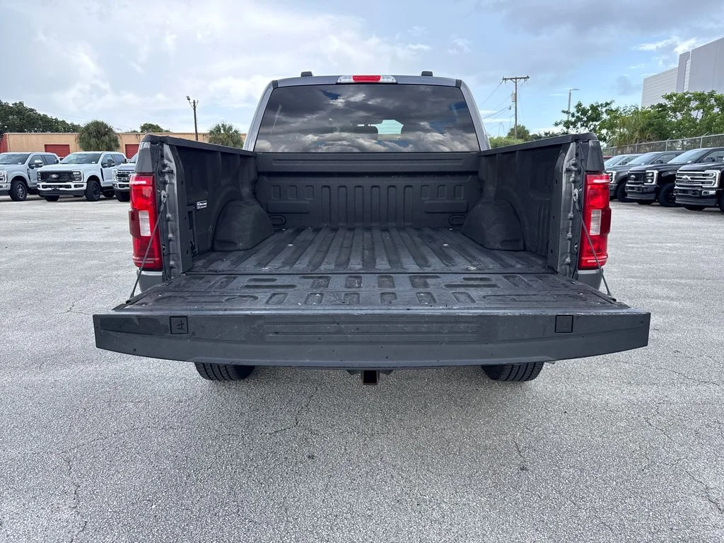 Used 2022 Gray Ford XLT image 30