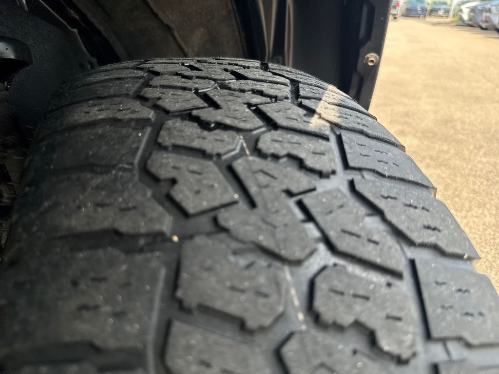 Used 2018 Black Toyota SR5 image 42