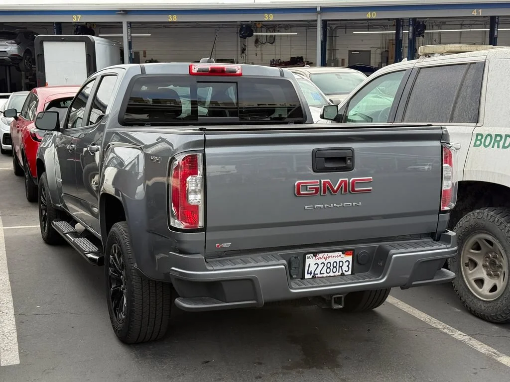 Used 2022 SATIN STEEL METALLIC GMC 4WD Elevation image 14