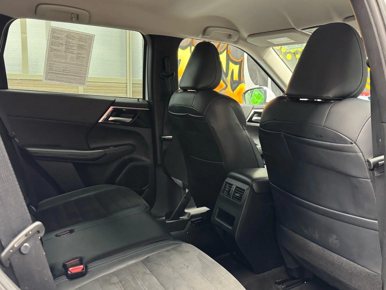 Used 2024 White Diamond (w85) Mitsubishi SE image 29
