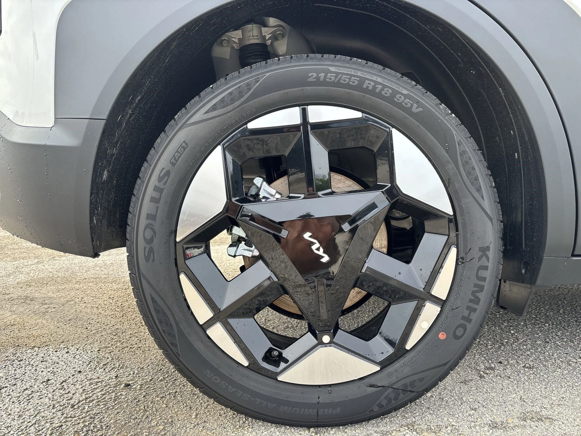 New 2027 Snow White Pearl Kia EX image 11