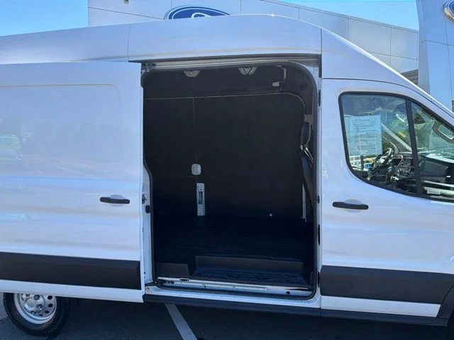 Used 2023 White Ford Base image 28