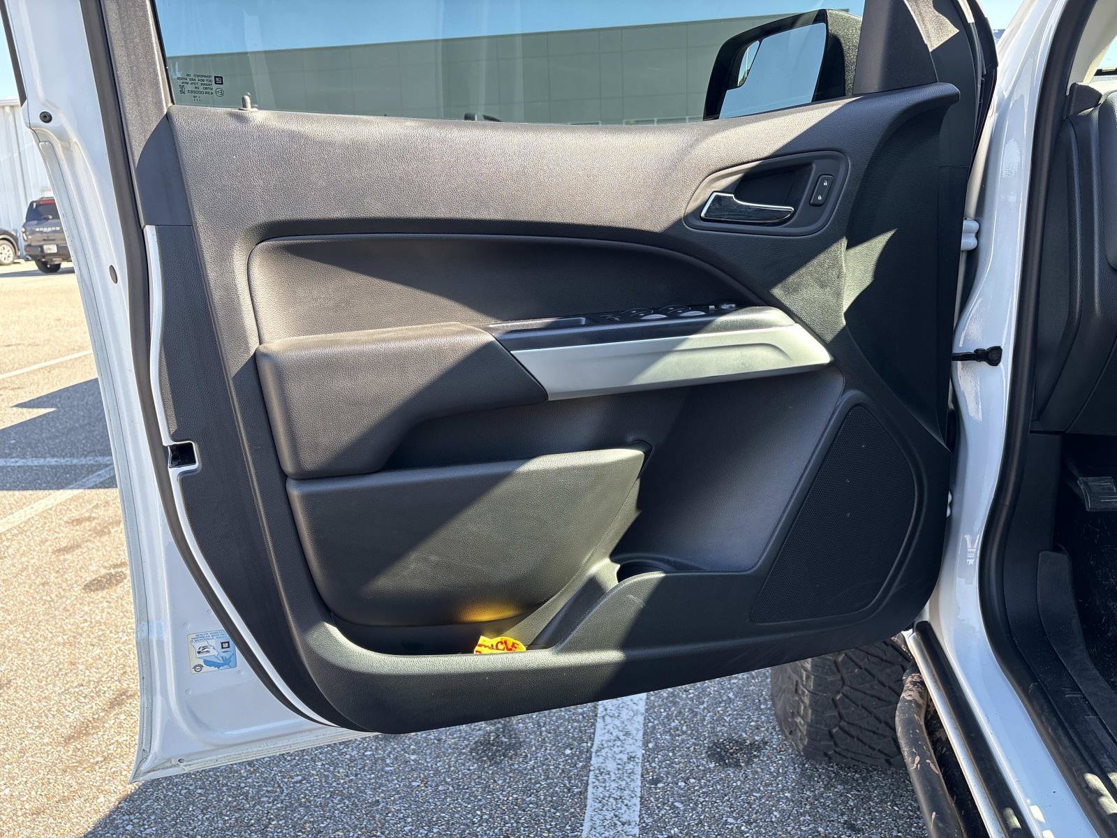 Used 2019 Summit White Chevrolet 4WD ZR2 image 14