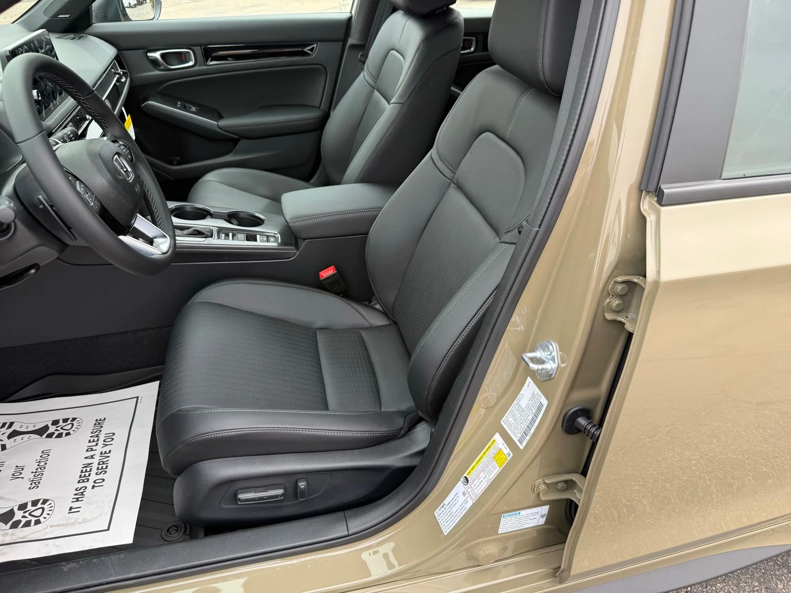 New 2026 Sand Dune Pearl Honda Sport Touring image 30