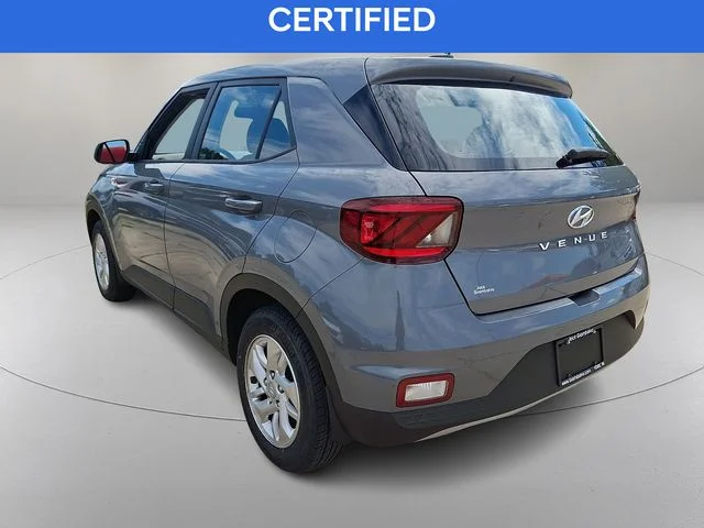 Used 2023 Gray Hyundai SE image 7