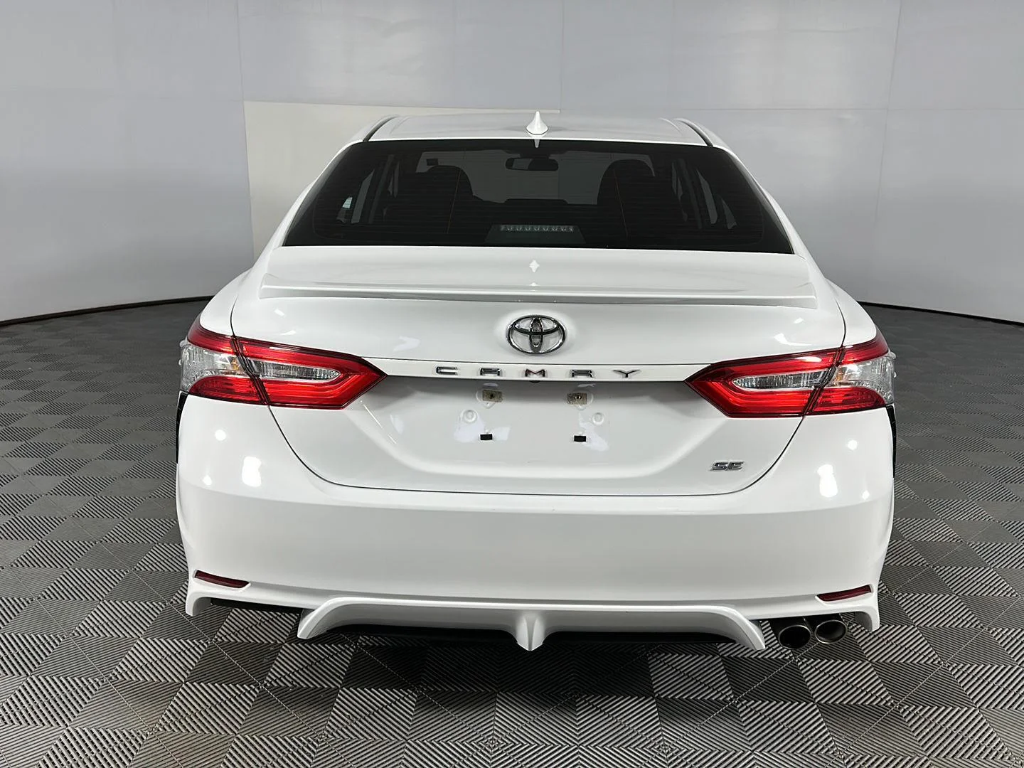 Used 2020 Super White Toyota SE image 6
