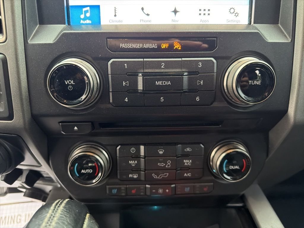 2017 Ford F-150 Raptor - Photo 34