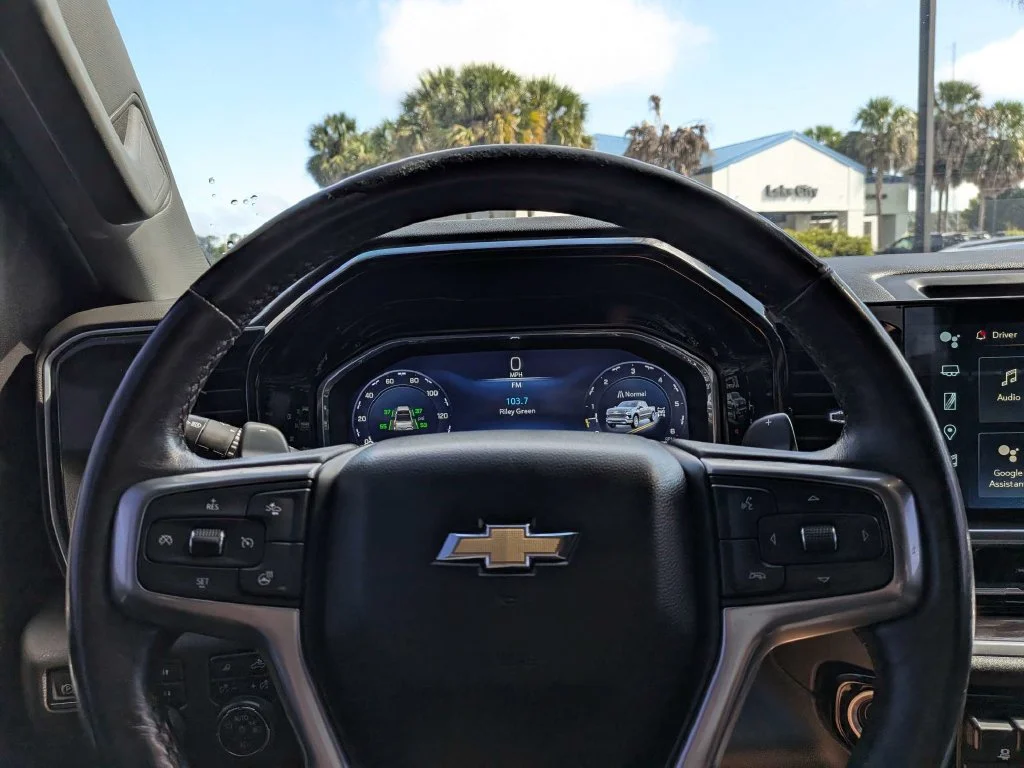 Used 2022 Gray Chevrolet LTZ image 20
