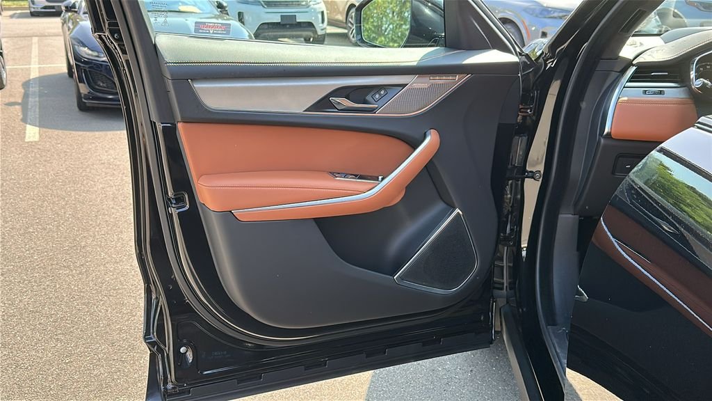 2026 Jaguar F-Pace R-Dynamic S - Photo 9